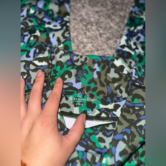 Women’s Offline by Aerie Green Blue Camo Goals 7/8 High Ride Leggings Size Large - Picture 4 of 9